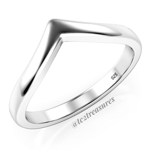 925 Minimalist Chevron Ring - Picture 1 of 6